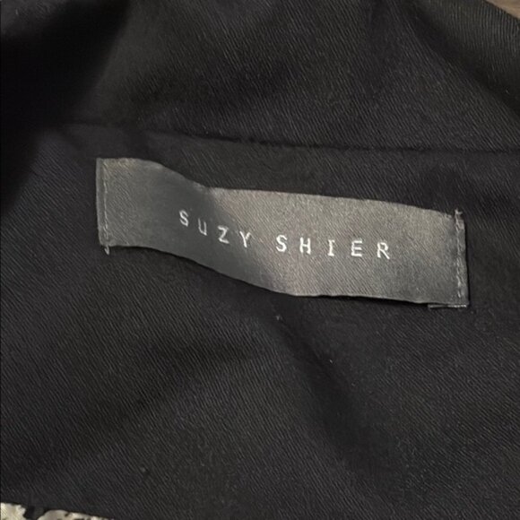 Suzy Shier Black Blazer with Animal Print Lining size small - Picture 2 of 6